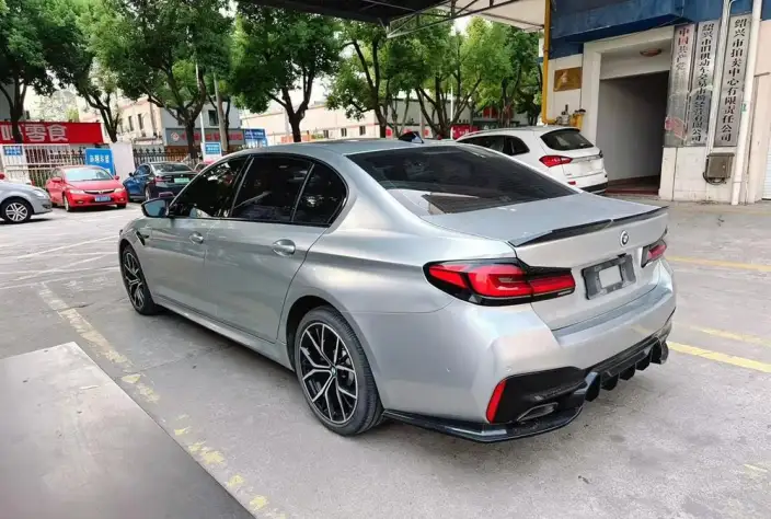 BMW 5 Series 2023 Model 530Li Exclusive Model M Sports Set – фото 3