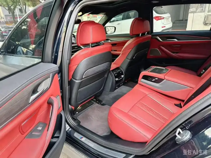 BMW 5 Series 2023 Model 530Li Exclusive Model M Sports Set – фото 9