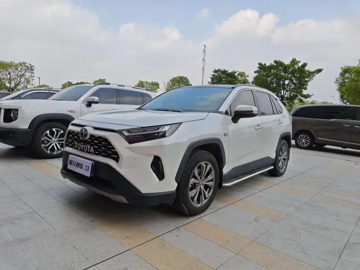 Toyota RAV4 2023 Model 2.0L CVT 2WD 20th Anniversary Platinum Memorial Edition – фото 1