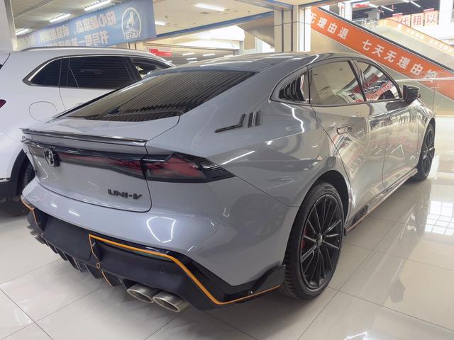 Changan UNI-V 2022 2.0T Speed – фото 4