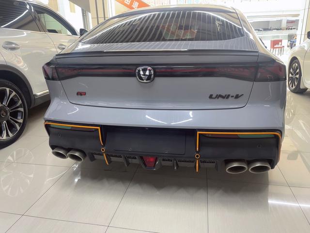 Changan UNI-V 2022 2.0T Speed – фото 5