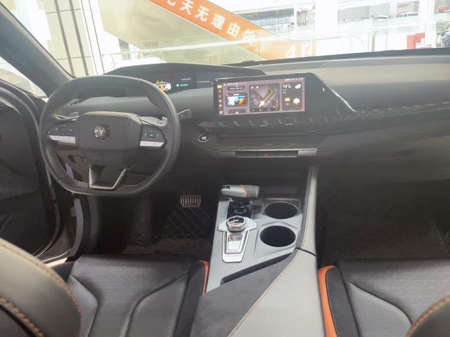 Changan UNI-V 2022 2.0T Speed – фото 11
