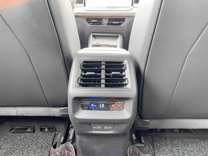 Volkswagen Tayron 2025 Model Volkswagen Tayron L 380TSI 4WD Luxury – фото 10