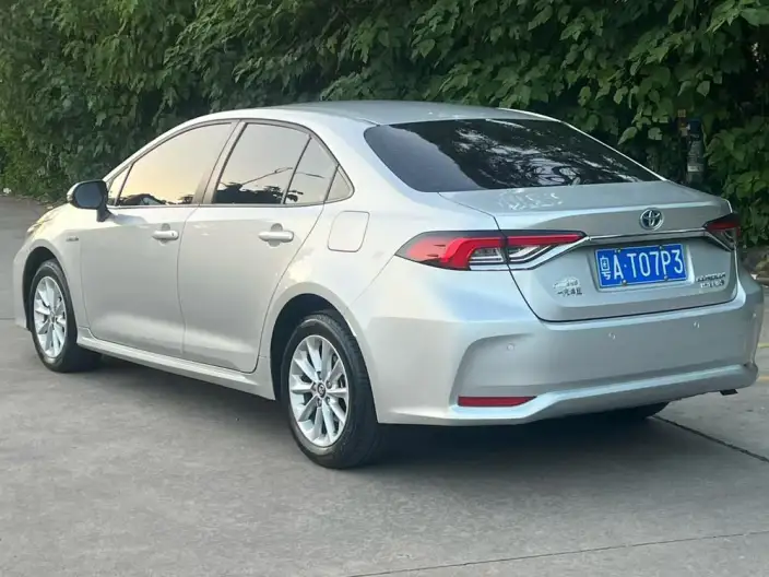 Toyota Corolla 2019 Model Hybrid 1.8L E-CVT GL-i Pioneer Edition – фото 3