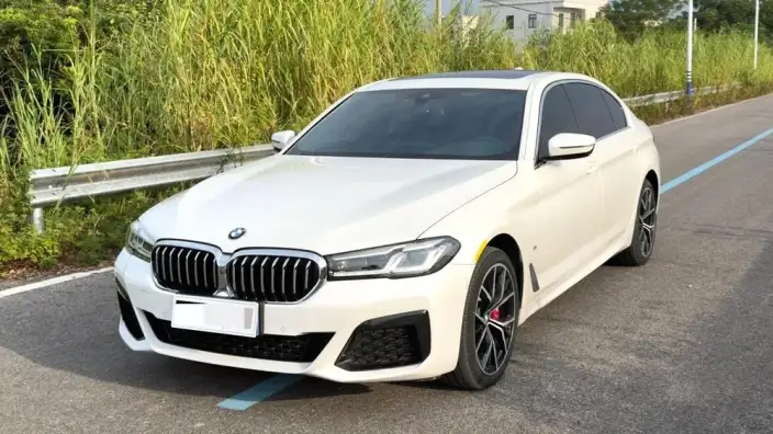 BMW 5 Series 2022 Model Facelift 530Li Exclusive Model M Sports Set – фото 1