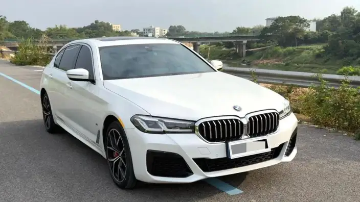 BMW 5 Series 2022 Model Facelift 530Li Exclusive Model M Sports Set – фото 2