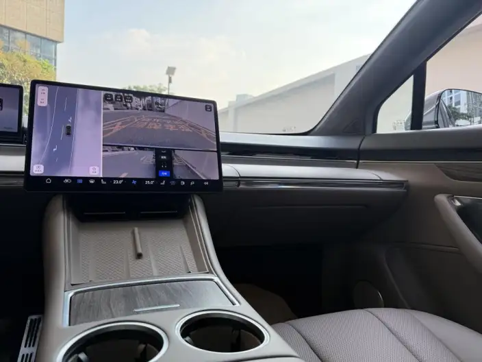 Luxeed R7 2024 Model Extended Range 37kWh Max Rear Drive Edition – фото 8