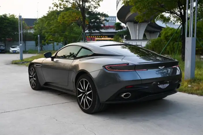 Aston Martin DB11 2020 Model 4.0T V8 Coupe – фото 4