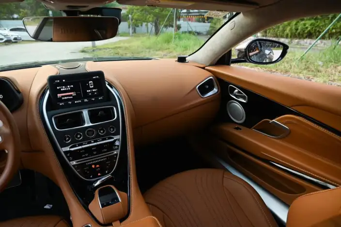 Aston Martin DB11 2020 Model 4.0T V8 Coupe – фото 7