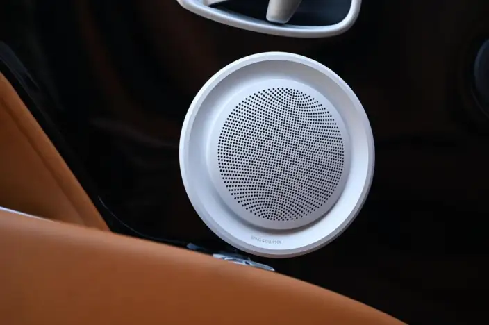 Aston Martin DB11 2020 Model 4.0T V8 Coupe – фото 8