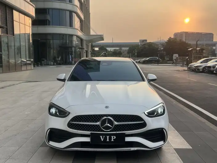Mercedes-Benz C-Class 2025 Model C 260 L Sports Edition – фото 2