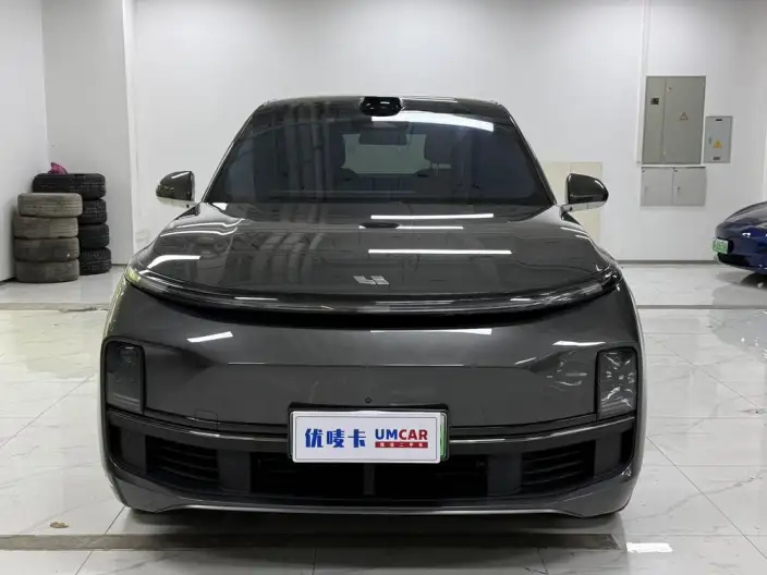 Li Auto L9 2022 Model Max Edition – фото 2
