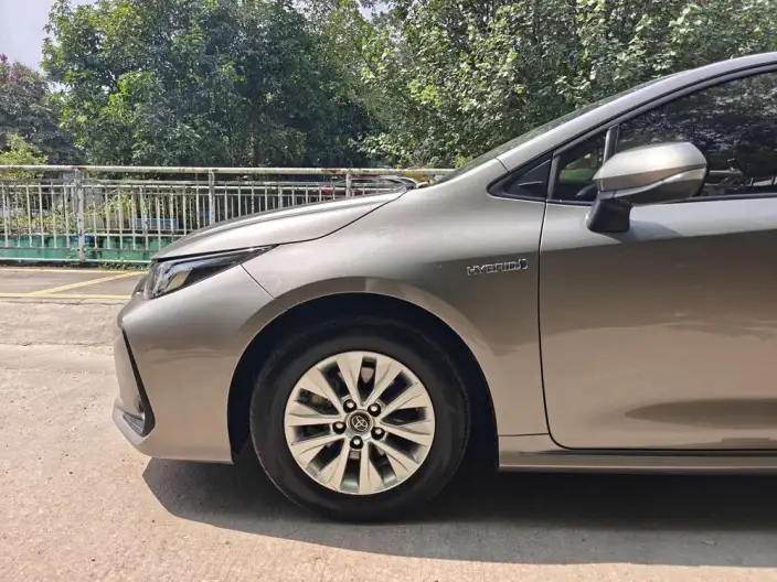 Toyota Corolla 2023 Model Intelligent Hybrid 1.8L E-CVT Pioneer Edition – фото 8