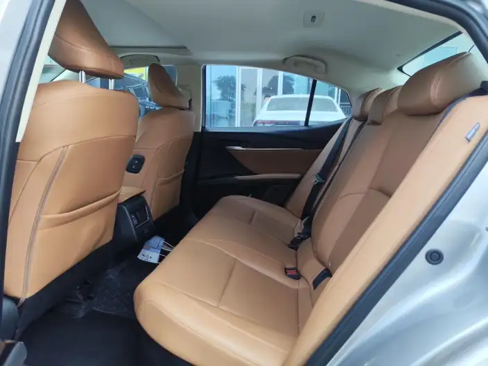 Toyota Camry 2024 Model Hybrid 2.0HGVP Deluxe Edition – фото 9