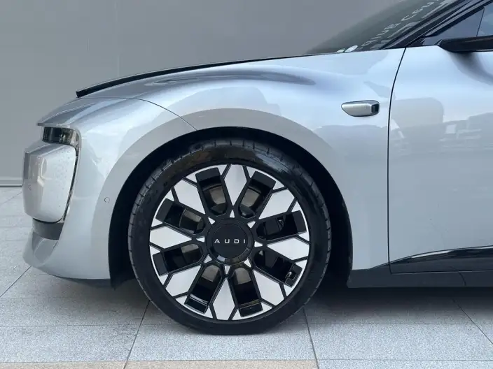 AUDI E5 Sportback 2026 Model Flagship quattro Model – фото 8