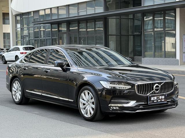 Volvo S90 2020 T5 Intelligent Refined Luxury – фото 3