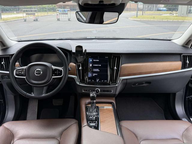 Volvo S90 2020 T5 Intelligent Refined Luxury – фото 6