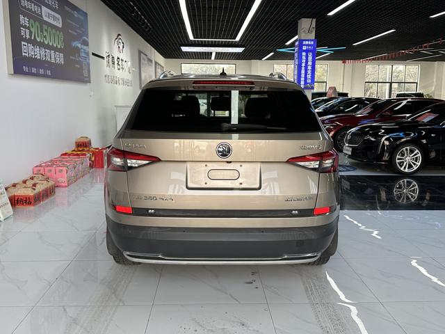 Skoda Kodiaq 2017 TSI380 7-Seater AWD Flagship – фото 8