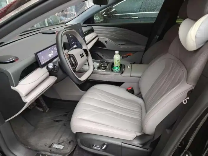 Geely Galaxy E8 PHEV 2025 Model 130km EM-i Premium Edition – фото 8