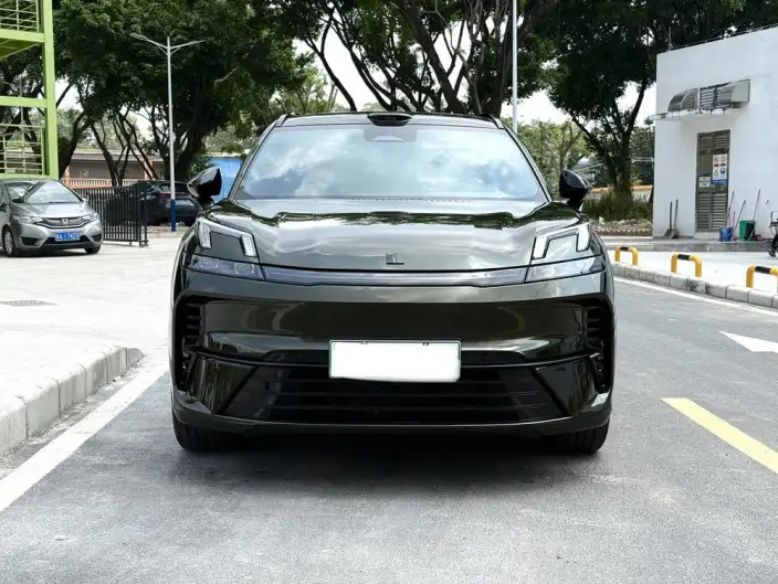 Lynk & Co 08 EM-P 2026 Model 210 4WD Performance Ultra H7