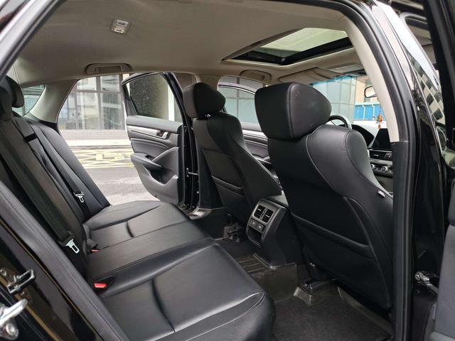 Honda Accord 2022 260TURBO Luxury – фото 7