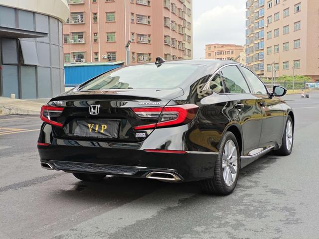 Honda Accord 2022 260TURBO Luxury – фото 11