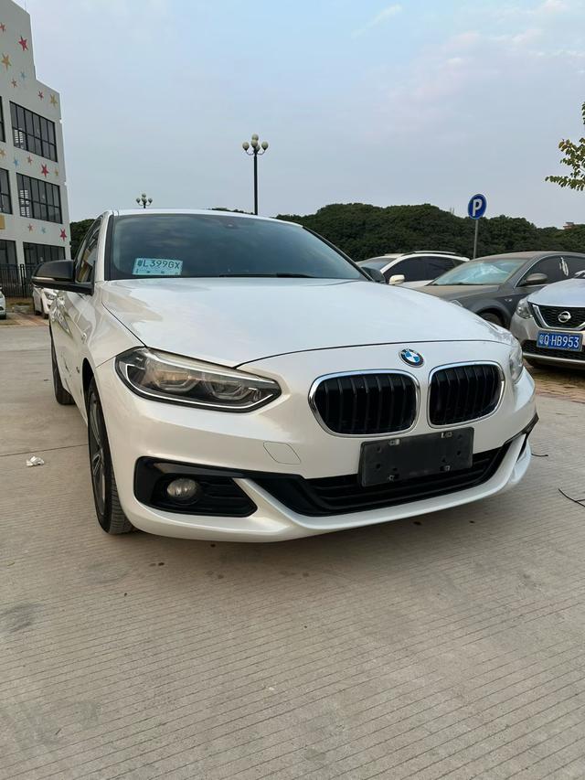 BMW 1 Series 2017 118i Sport – фото 3