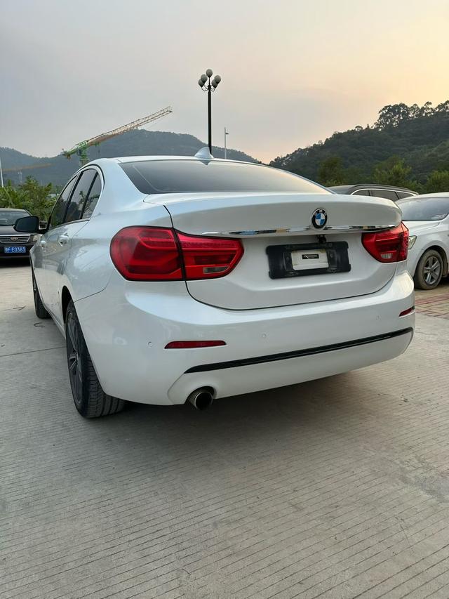 BMW 1 Series 2017 118i Sport – фото 7