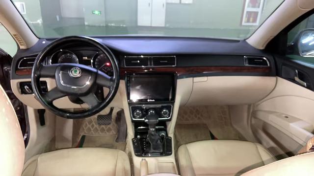 Skoda Superb 2012 модификация 1.8TSI автоматическое Elegant Edition – фото 6