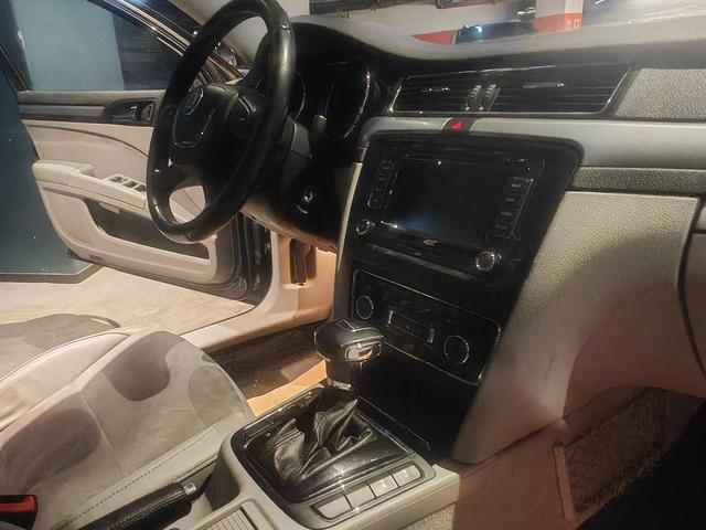 Skoda Superb 2009 модификация 1.8TSI автоматическое Youya Edition – фото 27