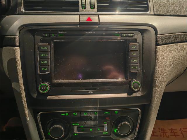 Skoda Superb 2009 модификация 1.8TSI автоматическое Youya Edition – фото 35
