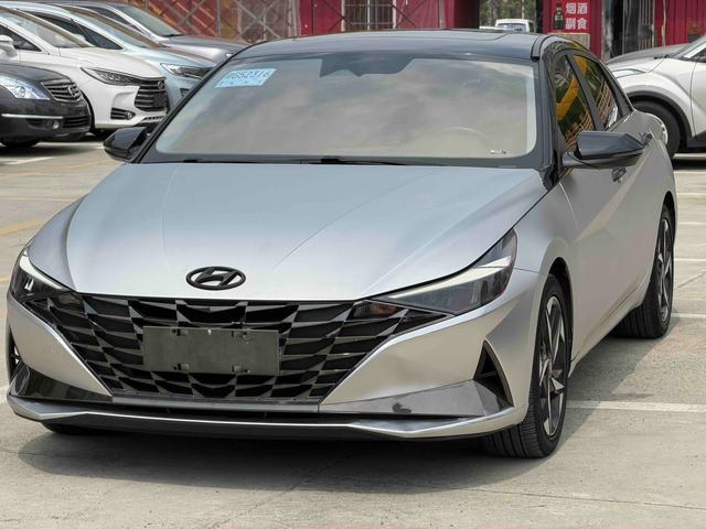 Hyundai Elantra 2021 1.5L CVT LUX Premium – фото 1