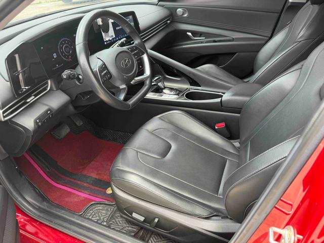 Hyundai Elantra 2021 1.5L CVT LUX Premium – фото 4