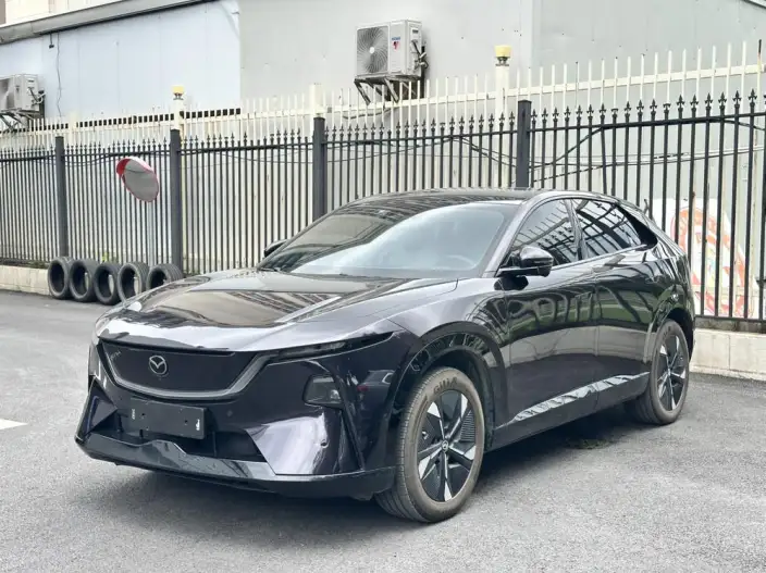 **Mazda EZ-6** 0 2025 Model Extended Range 200 Max – фото 1