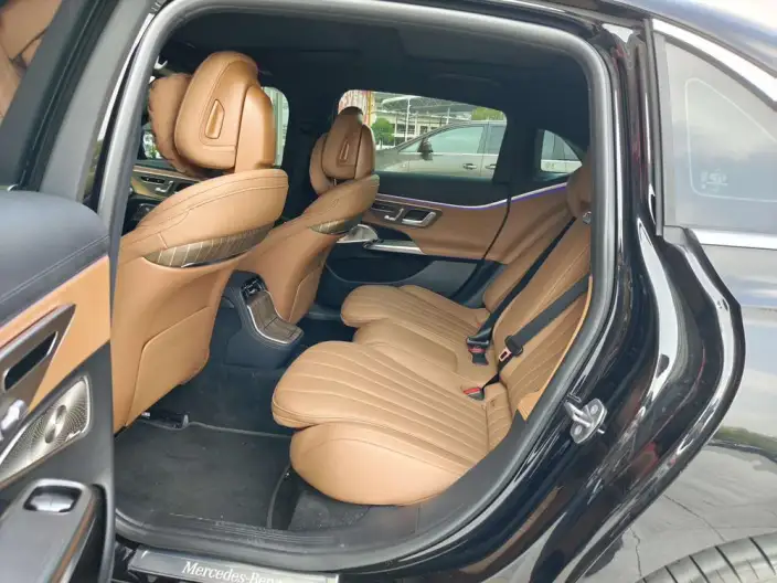 Mercedes-Benz E-Class 2025 Model E 300 L Luxury Model sedan – фото 9