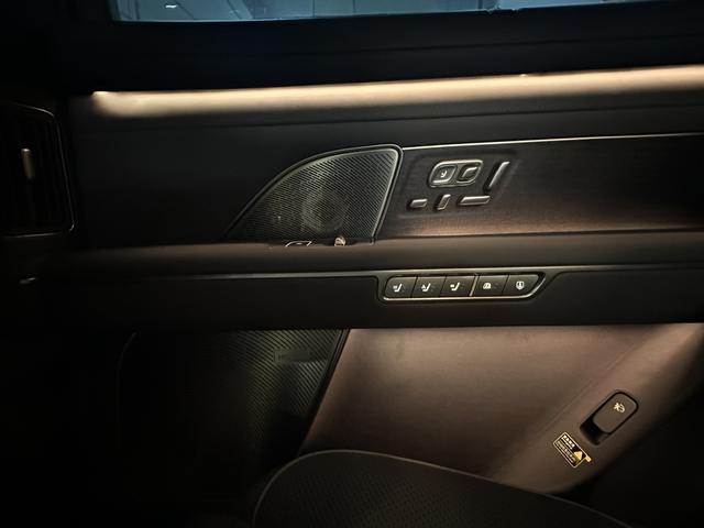 NIO ES8 2026 модификация VI seat Executive Signature Edition – фото 10