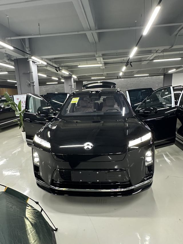 NIO ES8 2026 модификация VI seat Executive Signature Edition – фото 14