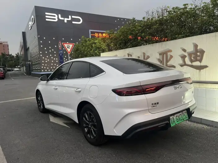 QinL DM 2024 Model DM-i 80KM Leading Model – фото 5