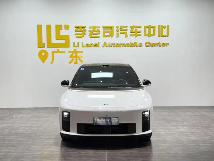 Li Auto i6 2025 Model 2WD Standard Edition – фото 2