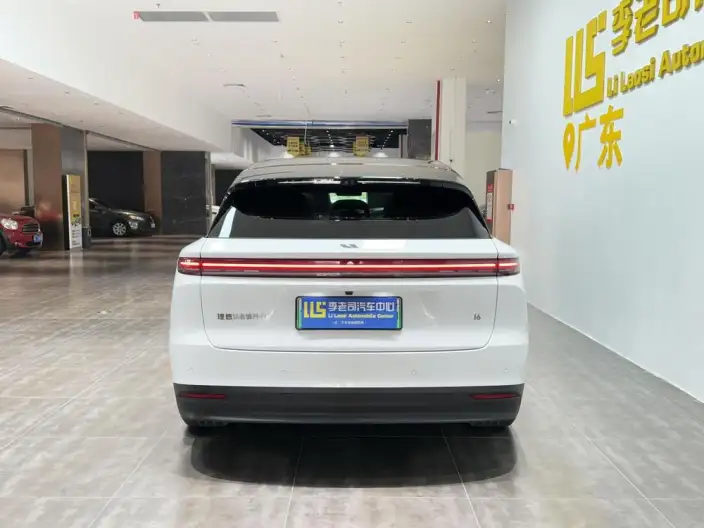 Li Auto i6 2025 Model 2WD Standard Edition – фото 6