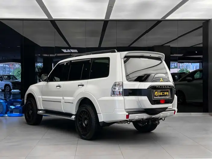 Mitsubishi Pajero Imported 2020 Model 3.0L Automatic 4WD 7 seat Parallel Imported – фото 4