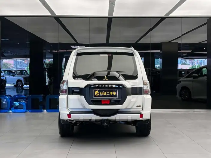 Mitsubishi Pajero Imported 2020 Model 3.0L Automatic 4WD 7 seat Parallel Imported – фото 5
