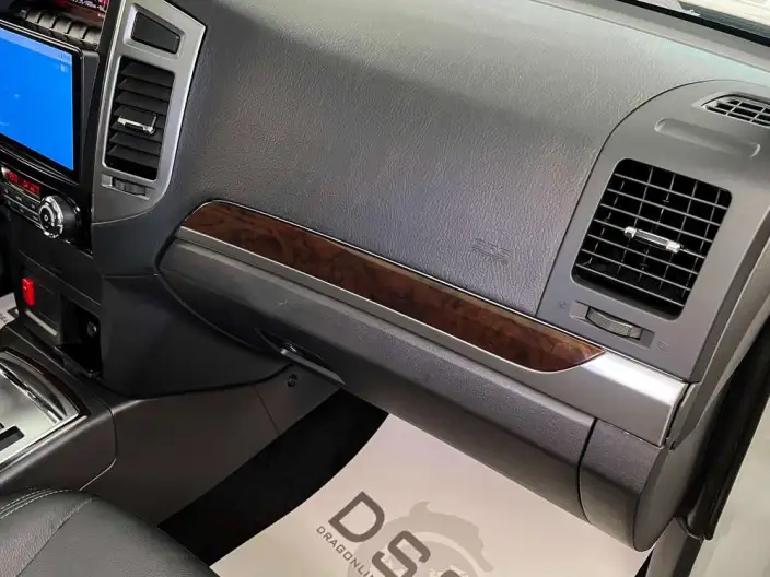 Mitsubishi Pajero Imported 2020 Model 3.0L Automatic 4WD 7 seat Parallel Imported – фото 7