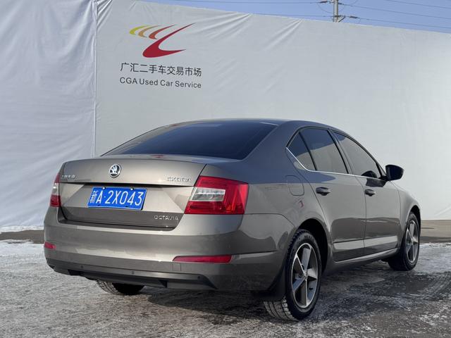 Skoda Octavia 2015 модификация 1.6L Manual Yi Jie Edition – фото 6