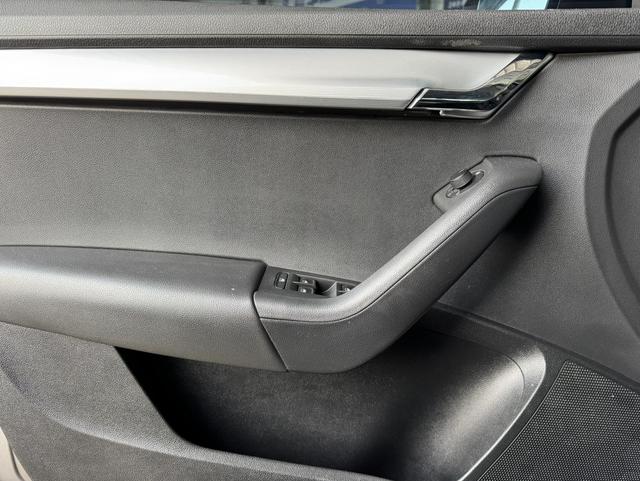 Skoda Octavia 2015 модификация 1.6L Manual Yi Jie Edition – фото 11