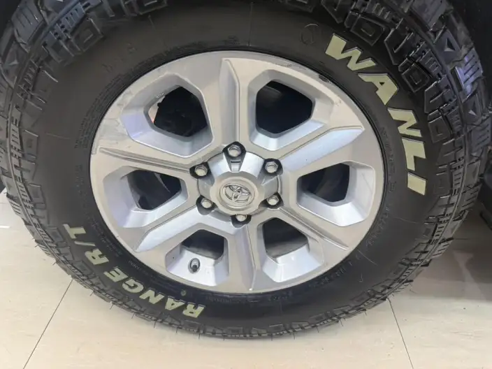 4Runner 2019 Model 4.0L Automatic 4WD 7 seat Parallel Imported – фото 6