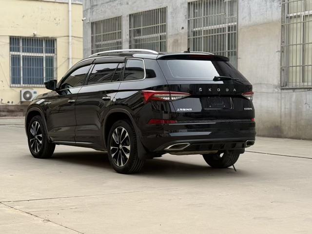 Skoda Kodiaq 2022 TSI330 5-Seater 2WD Luxury Edition – фото 9