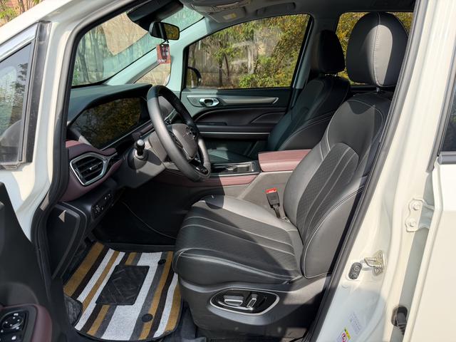 GAC Trumpchi M6 2021 270T Automatic Premium Edition 7 seat – фото 9
