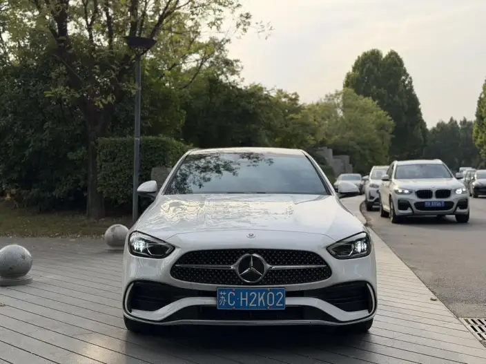 Mercedes-Benz C-Class 2025 Model C 260 L Sports Edition – фото 2