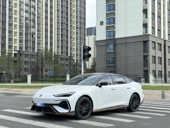 Changan UNI-V 2025 Model 1.5T 500Bar High Power Sports Edition – фото 1